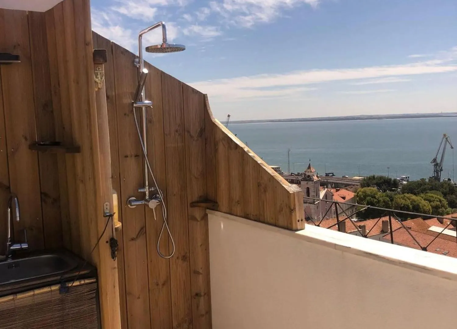 Beautiful River Views In Graca Lisboa 0*,