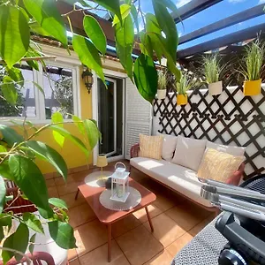 Apartamento With Mezzanine Rua Da Moeda, Lisboa