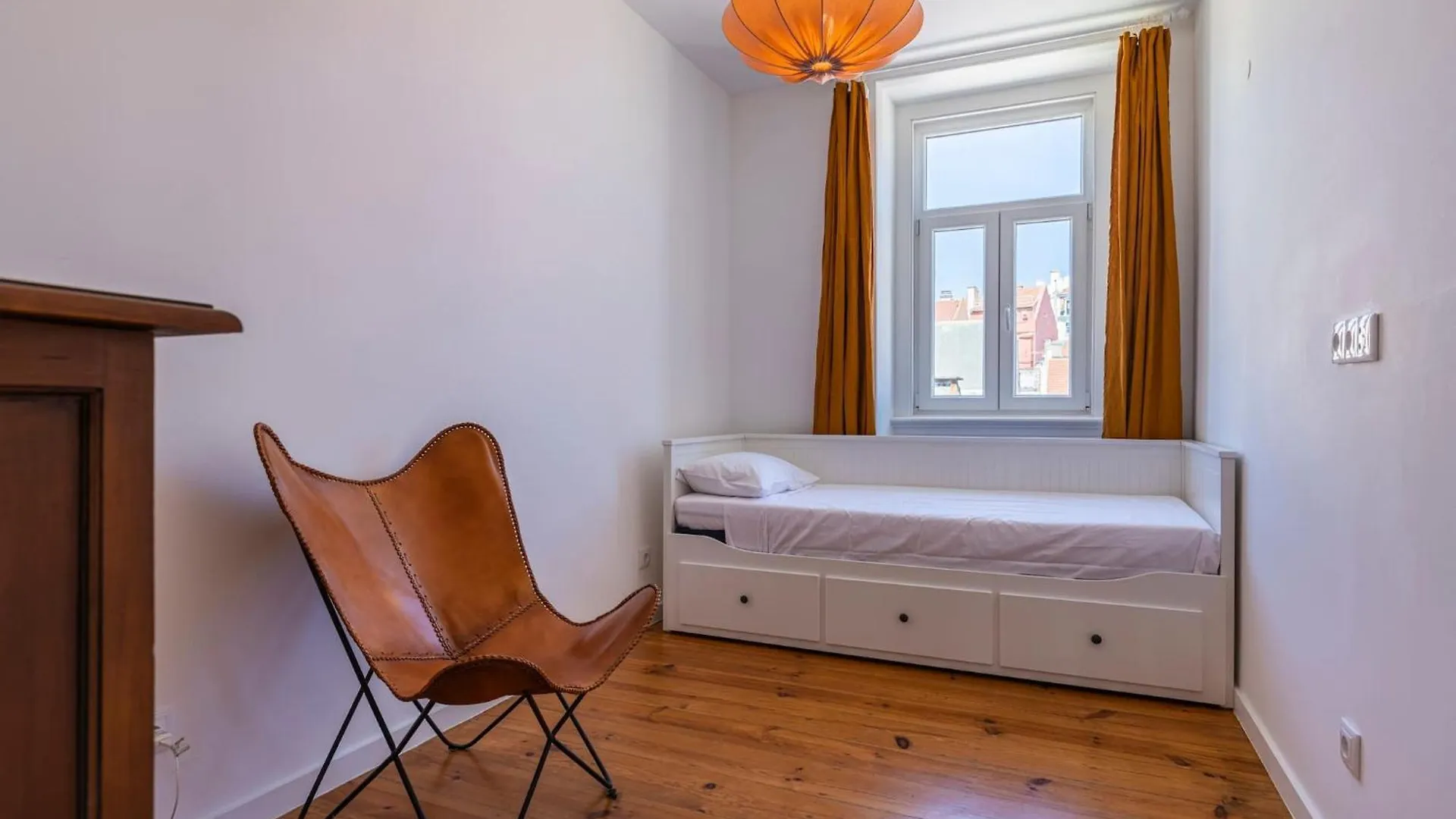 Apartment Beautiful River Views In Graca Lisbon